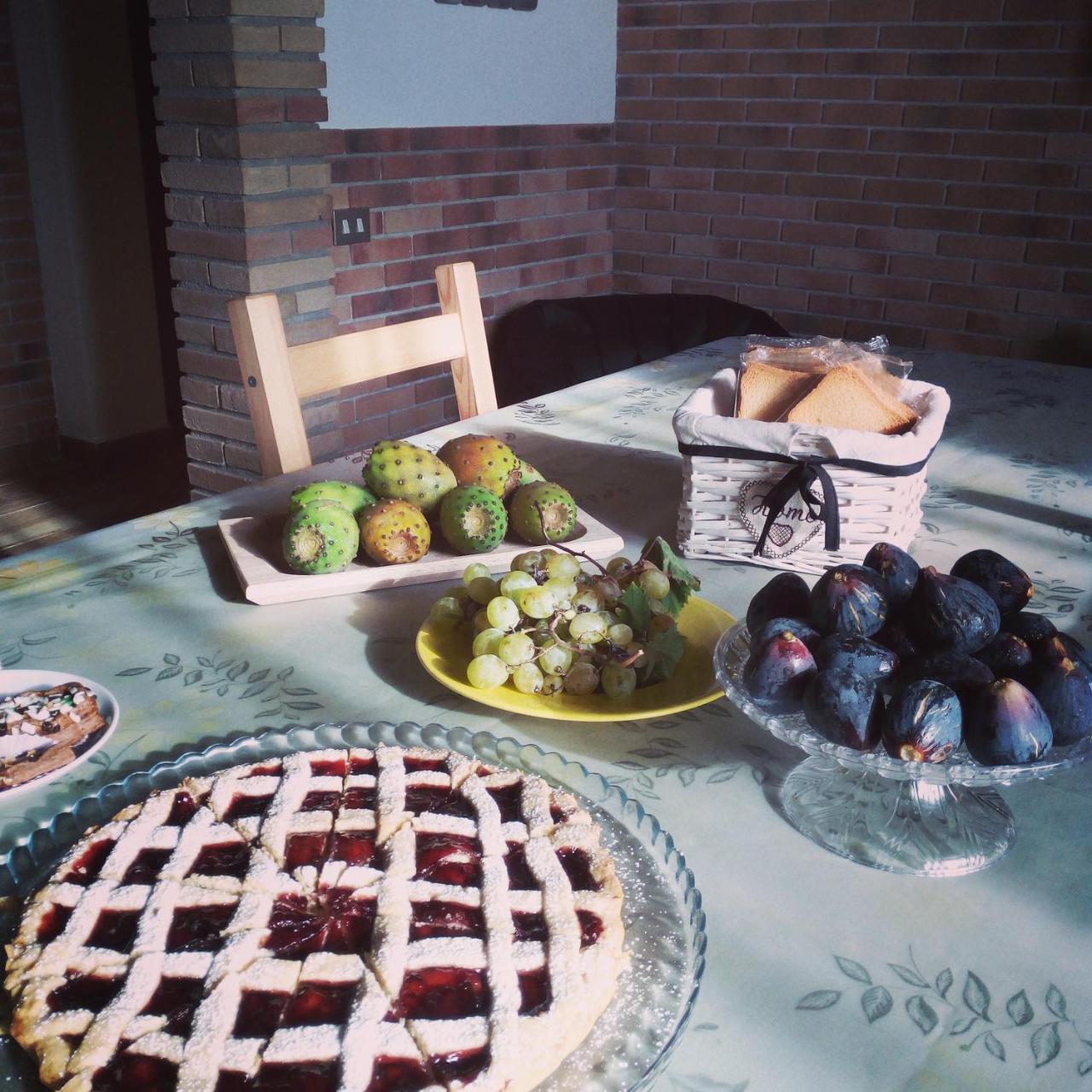 Il Vecchio Ginepro Bed & Breakfast Capoterra Bagian luar foto